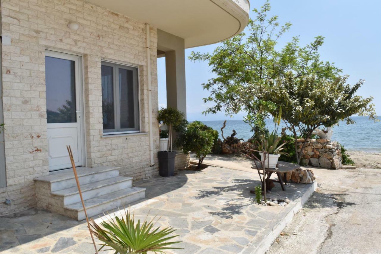 Step To The Sea Apartment Nea Karvali Ngoại thất bức ảnh